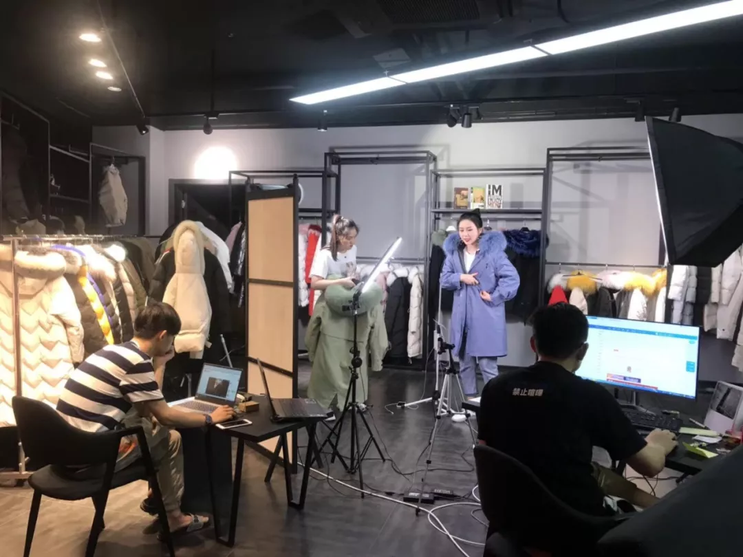 淘宝直播秋冬大赏后,“产业带直播”背后的三大升级!-凤投会